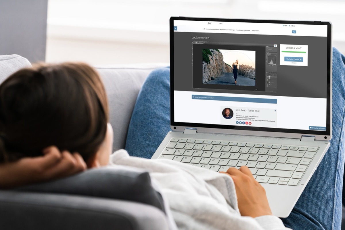 Photoshop Onlinekurs auf dem Laptop